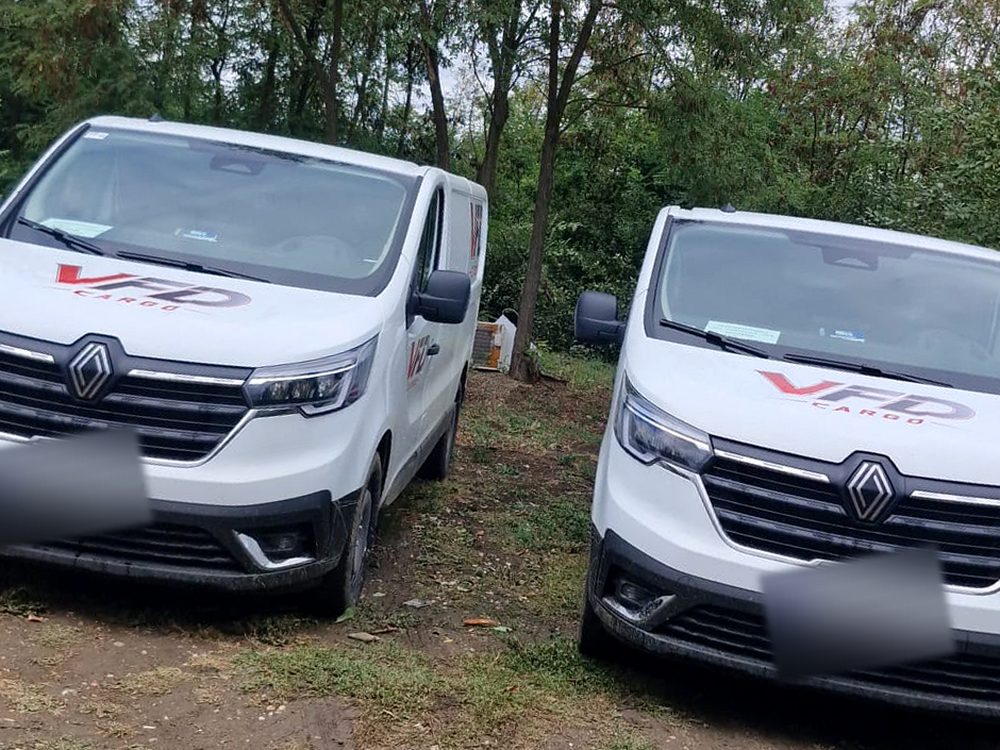 Furgonetas de VFD Cargo aparcadas una junto a otra